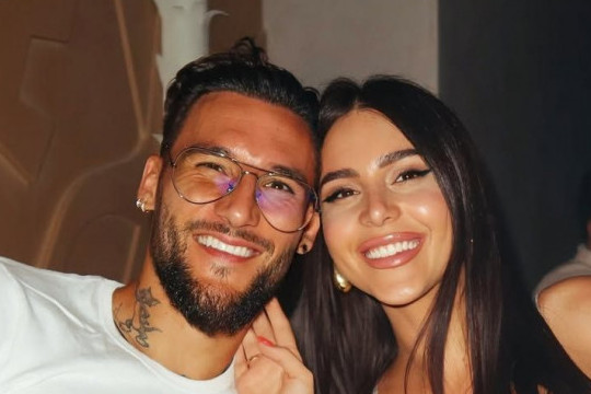 Anastasija i Nemanja Gudelj ponovo na omijenoj destinaciji: Luksuz na svakom koraku, a jedan detalj ostavio sve bez daha Anastasija i Nemanja Gudelj ponovo na omijenoj destinaciji: Luksuz na svakom koraku, a jedan detalj ostavio sve bez daha